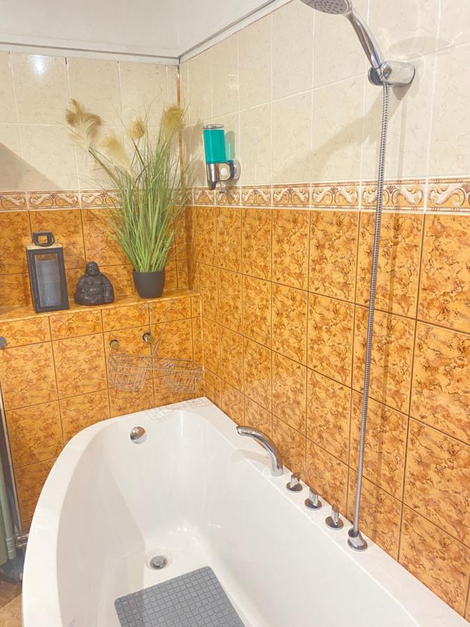 Cosy 2 Room 55M2 Centric 10Min To Old Town Ac Riga Exterior photo